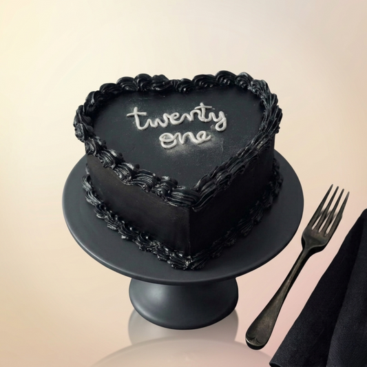 ONYX HEART CAKE