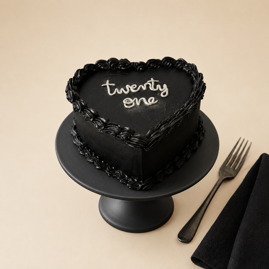 ONYX HEART CAKE